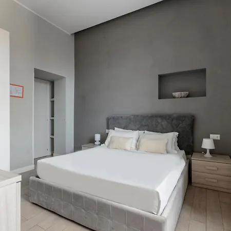 Apartment Deza Cozy Place Manzoni Rome