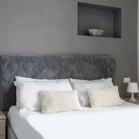 Deza Cozy Place Manzoni * Rome