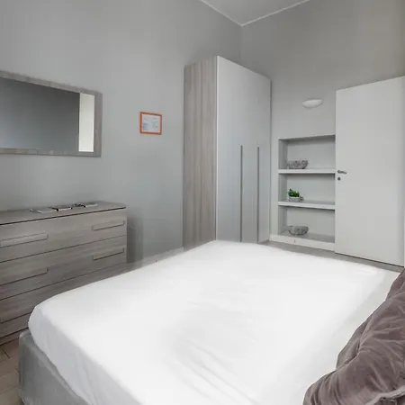 Apartment Deza Cozy Place Manzoni Rome