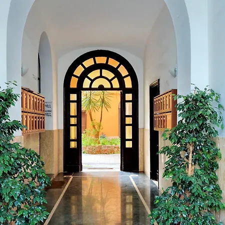 Deza Cozy Place Manzoni Apartment *